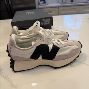 New Balance new 327 sneakers
